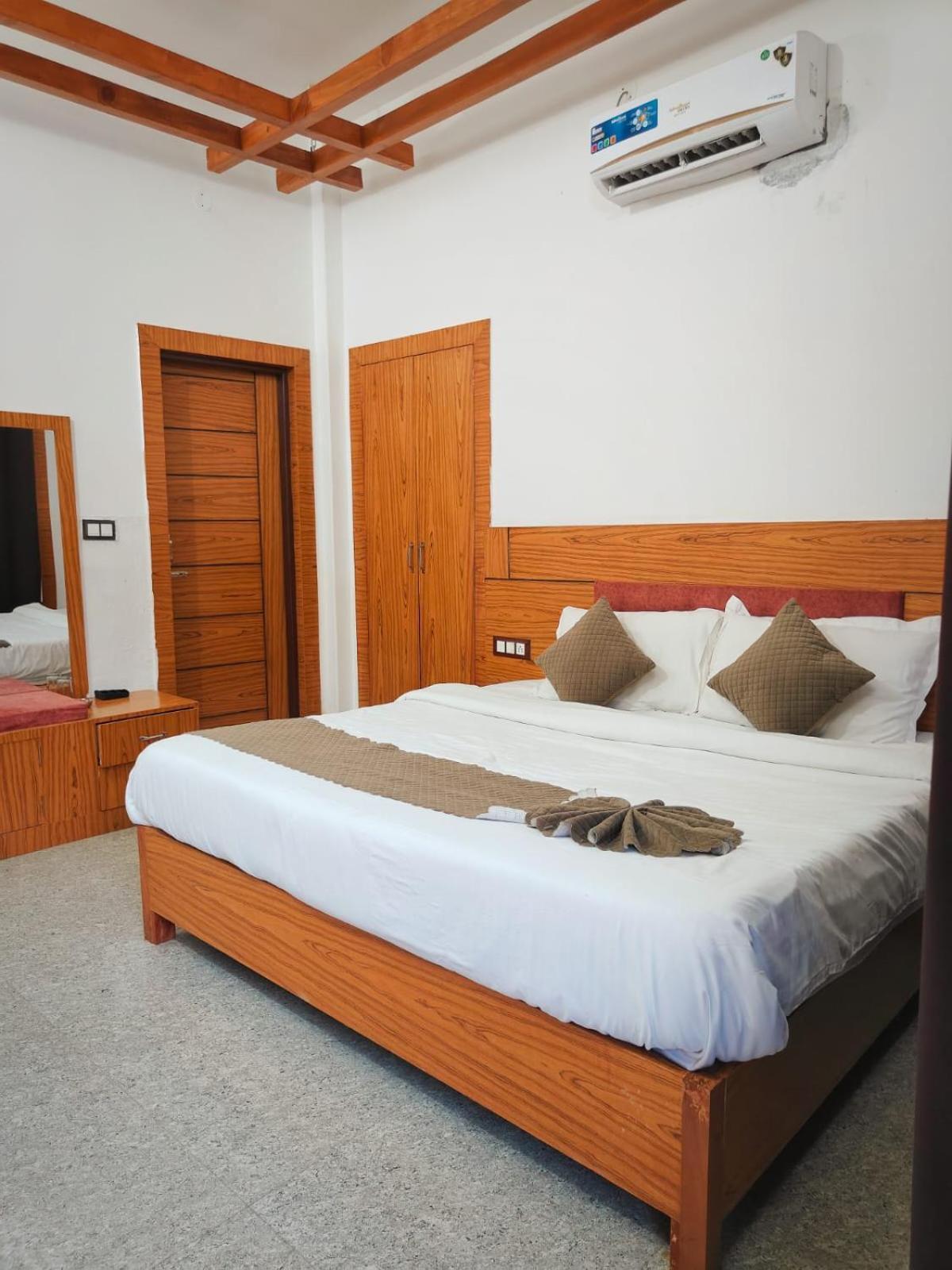 The Jungle Joy Resort & Spa Ramnagar  Bagian luar foto
